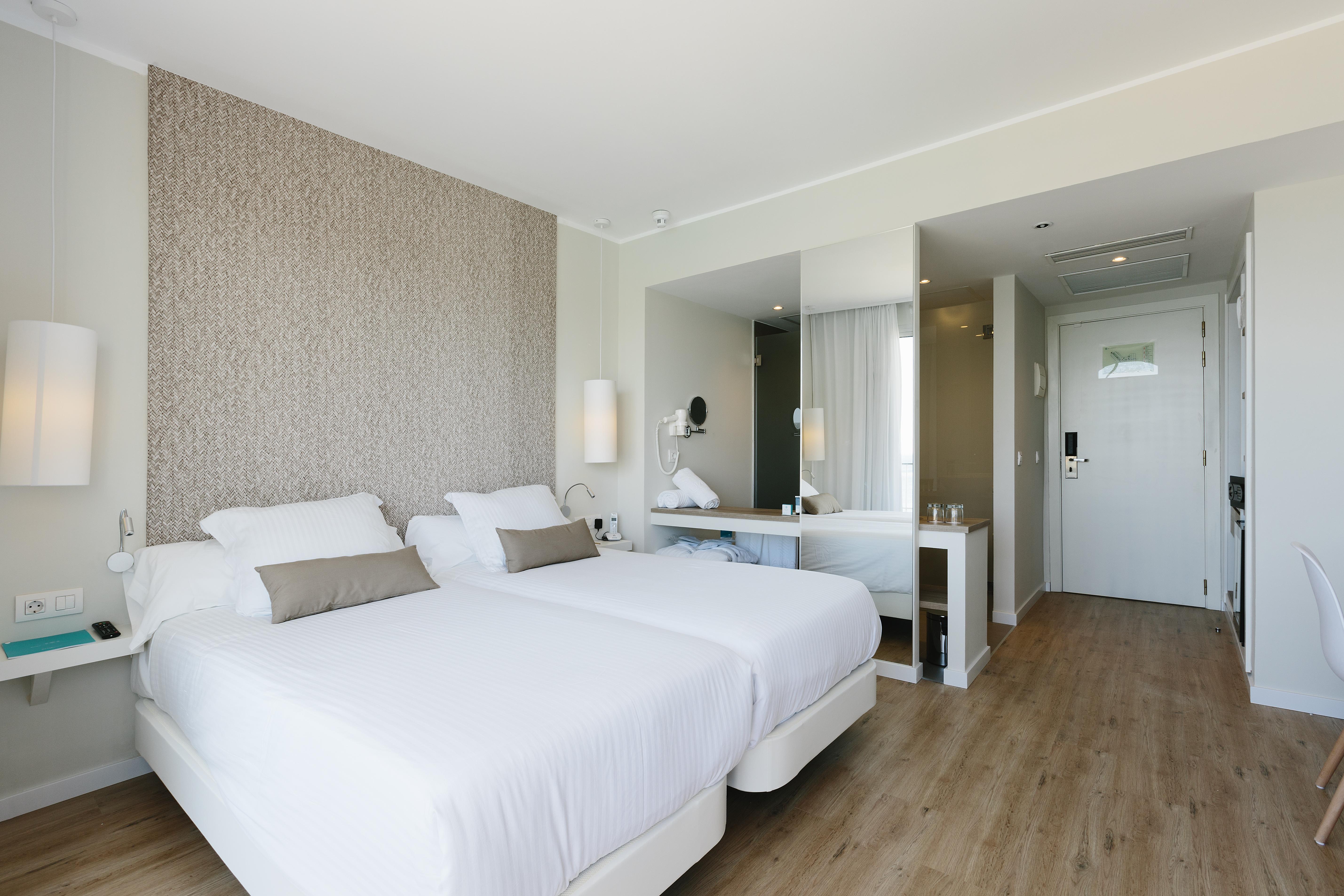 Aluasoul Ibiza - Adults Only Hotel Es Canar  Exterior photo